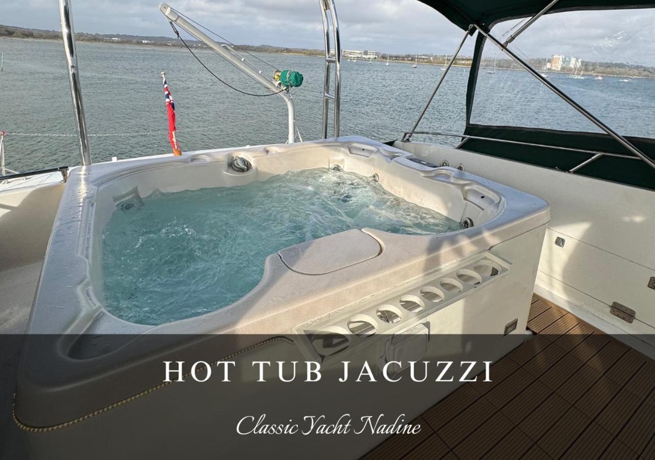 Classic Yacht Nadine In Poole Harbour, Dorset, With A Hot Tub Jacuzzi Zewnętrze zdjęcie