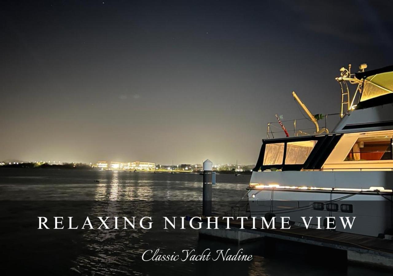 Classic Yacht Nadine In Poole Harbour, Dorset, With A Hot Tub Jacuzzi Zewnętrze zdjęcie